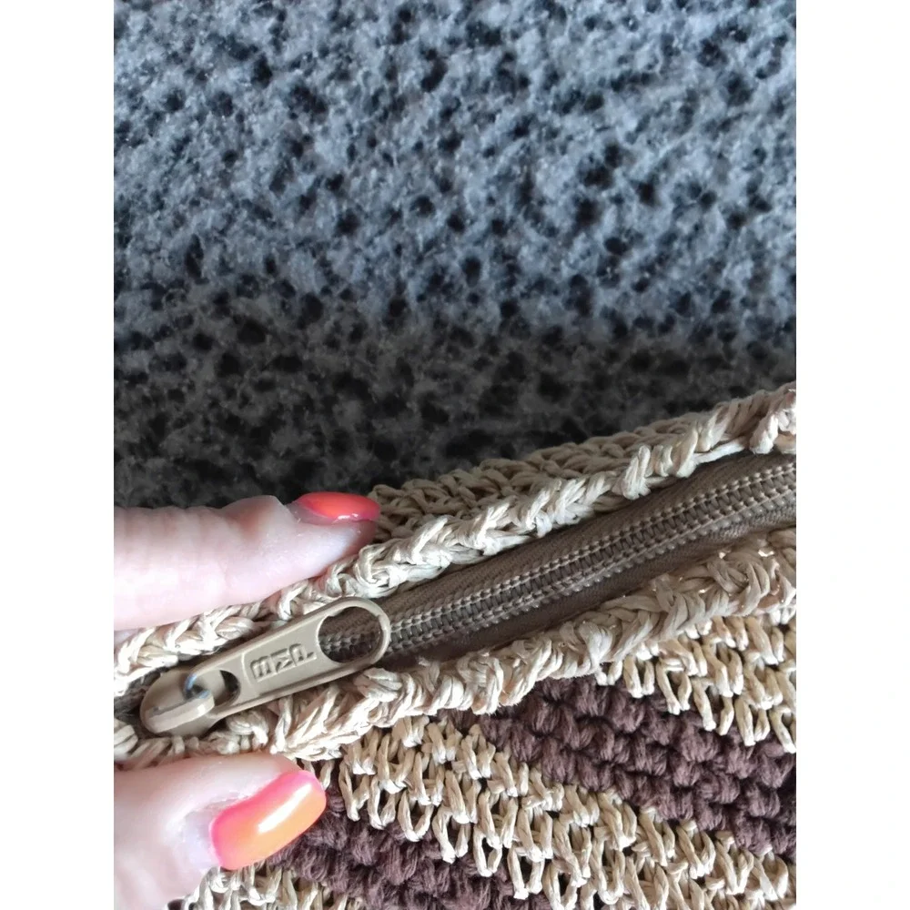 Unbranded handcrafted straw